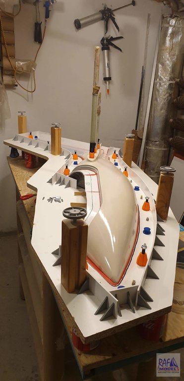 92037621_254277065763863_6923005823908052992_n (1).jpg