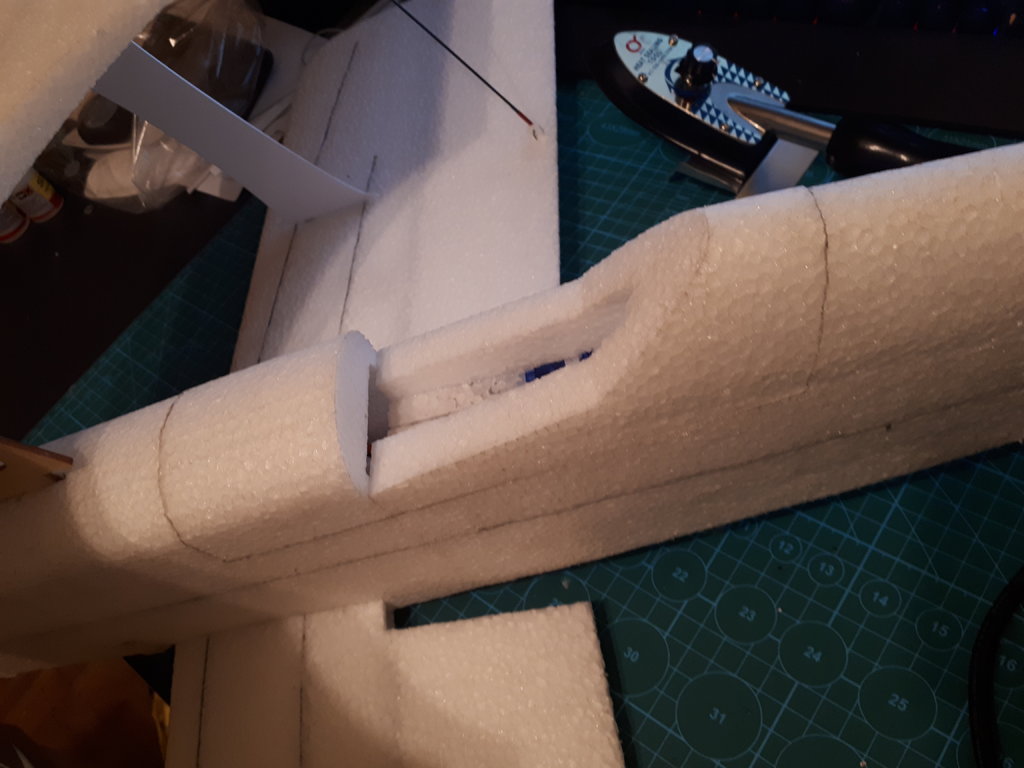 Zamontowana klapka.jpg