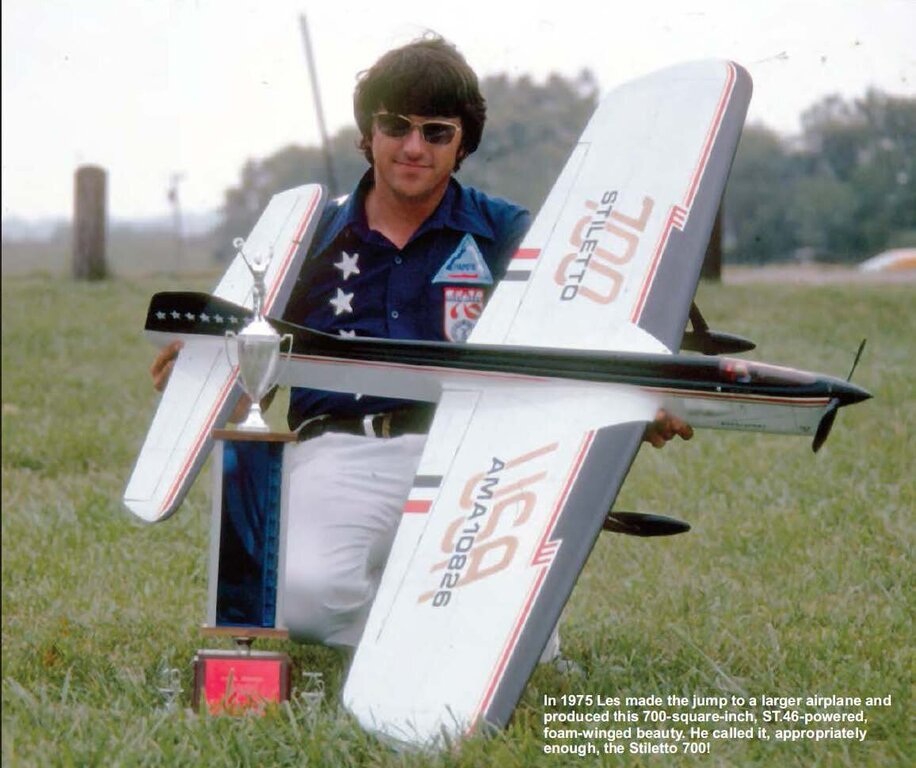 1975 Stiletto 700.jpg