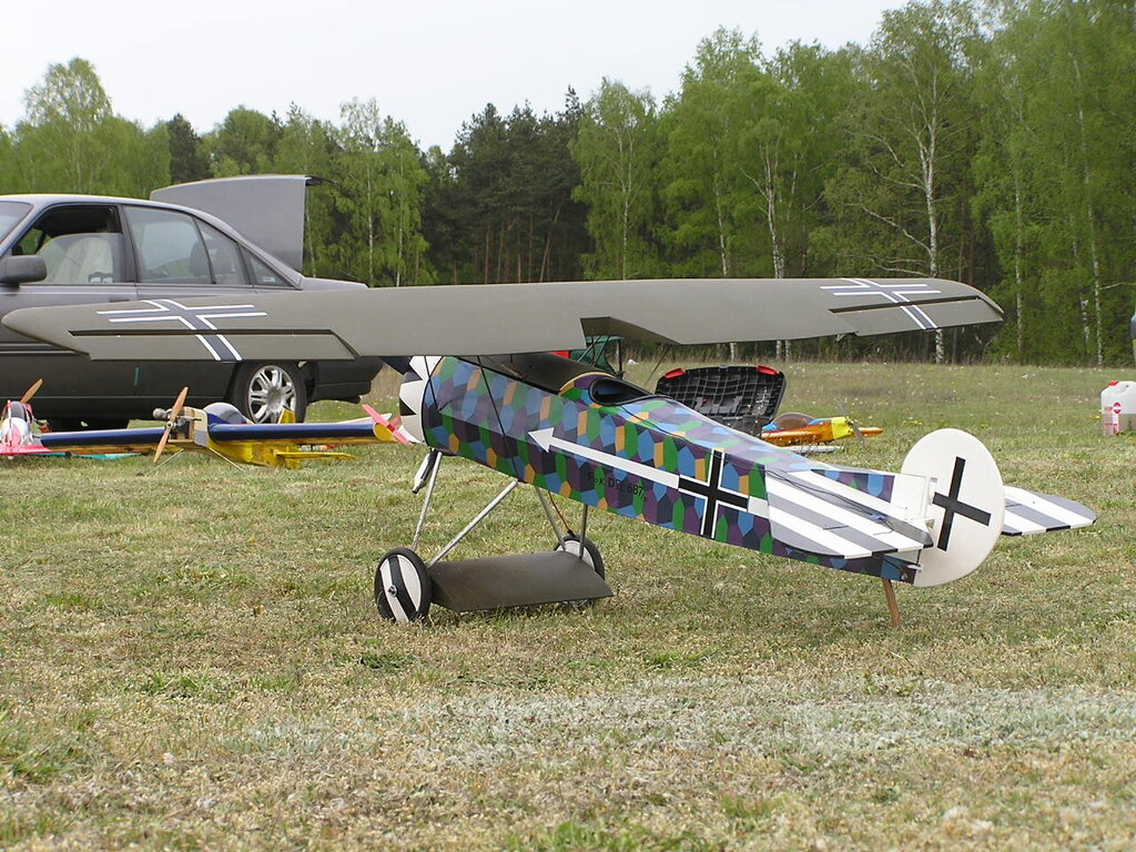 Fokker po locie 005.jpg