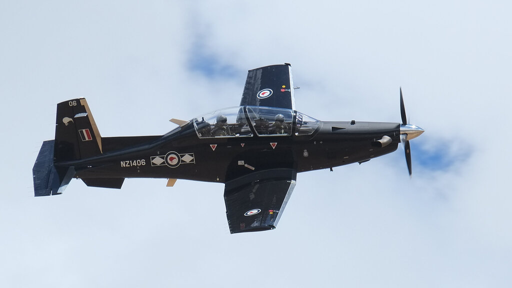 Beechcraft_T-6_Texan_flying_by.jpg