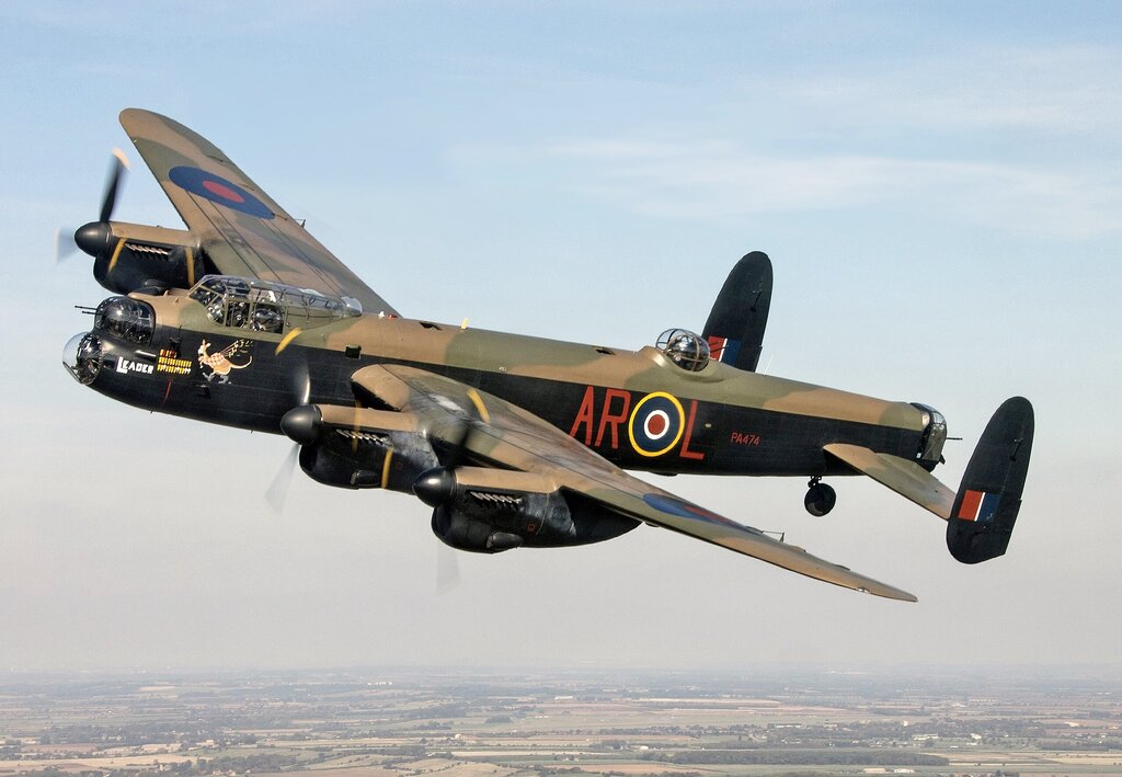 Battle_of_Britain_Memorial_flight_Avro_Lancaster_(cropped).thumb.jpg.7a4219d5a4e2365e8a74068c27ba89e0.jpg